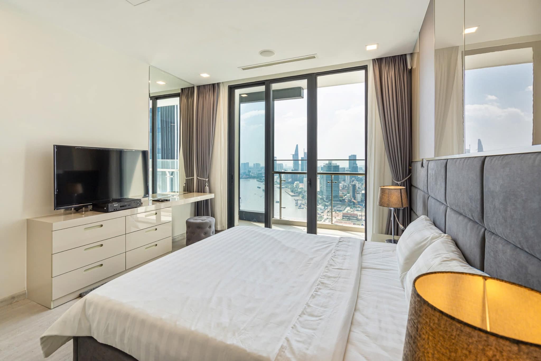 Bán căn hộ Vinhomes Golden River (Vinhomes Ba Son) - 1pn, 2pn, 3pn 12 ban can ho vinhomes golden river vinhomes ba son quan 1 12